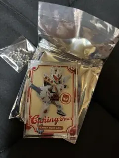 仮面ライダーガヴ　ドミノ風チャームコレクション　ケーキングフォーム　ver.01