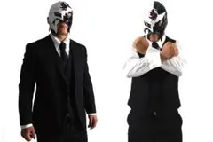 【新日本プロレス】ロス・インゴベルナブレス・デ・ハポン チームシャツ（ホワイト）