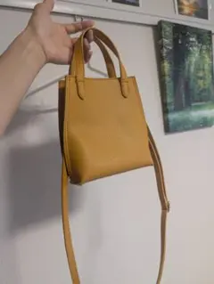 ショルダーバッグ　差し色に