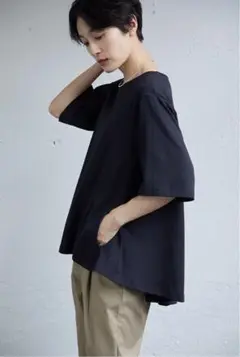 美品　lelill レリル　タックフレアーTシャツ　プルオーバー　黒　38
