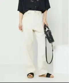 Item thumbnail for item a619cd2a-7210-4b36-885a-f9ff6f1634f6