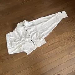 ホワイト ボタン付き 長袖シャツ