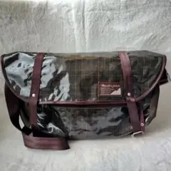 Item thumbnail for item 06e66976-73d5-423c-9c3d-7a8c55a01792