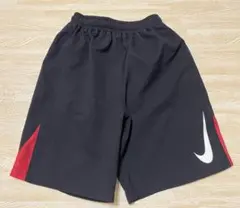 Nike 水着 黒/赤　130センチ　男の子