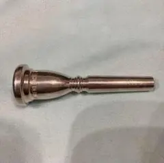 Item thumbnail for item d26dfe2e-e89c-4a4f-8d7f-d3e9ef0b37d6