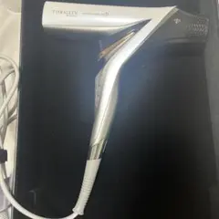 Item thumbnail for item 26633923-a83a-4b55-bdd8-2d9566cdffe4