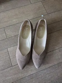未使用　ベージュ　パンプス　24センチ