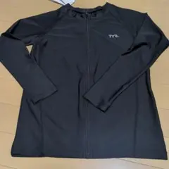 TYR ブラック ラッシュガード UPF 50+