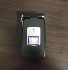 P900iv ファイナルファンタジー7 クラウド　携帯