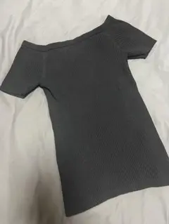 DKNYオフショルダーTシャツ Mサイズ 黒　(24日まで！)