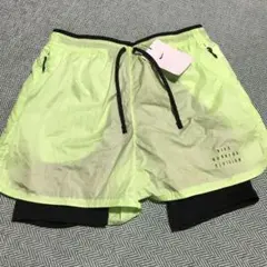新品未使用　NIKE ランニングパンツ　Mサイズ