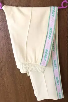 NERDY ノルディ　ユニセックス　トラックパンツ　イエロー　グリーン
