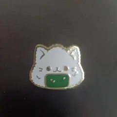 【最後値下げ】ネコおにぎり ピンバッジ