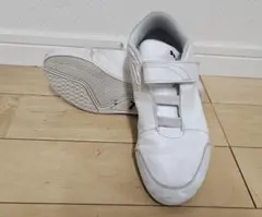 Puma ホワイトシューズ 34.5 EU