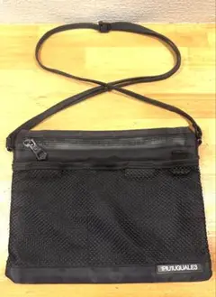 【美品⭐︎人気】1PIU1UGUALE3 ブラック メッシュ サコッシュバック