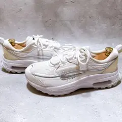 定価（税込） 17,600円 NIKE AIR MAX BLISS WHITE