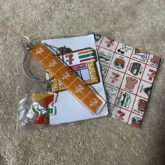 セブンイレブン福袋2024 キーホルダー&メモ帳