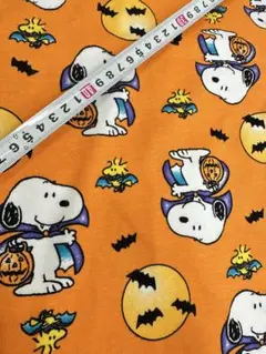 ニット生地　スヌーピー　ハロウィン