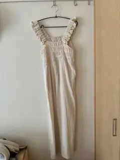 最終値下げ✨　フリル付ストラップ サロペット