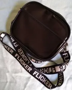 キッズFLICKERブラックサコッシュ
