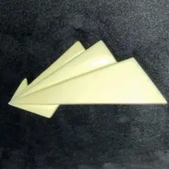【中古】矢印型ブローチ