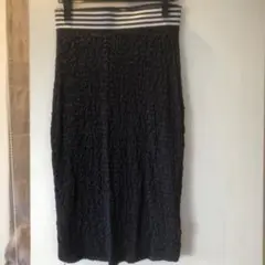 シュリンク生地　濃紺タイトスカート