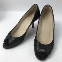 クリスチャン ルブタン パンプス 黒