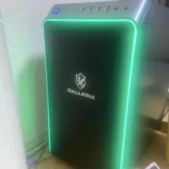 PC、モニター、マウス、キーボード、マイク