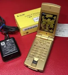 F702iD 本体