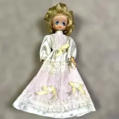 女王陛下プティアンジェ　タカラトミー　リカちゃん人形　昭和レトロ