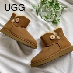 UGG ムートンブーツ ショート ブーツ ミニベイリー ボタン25cm 茶色.