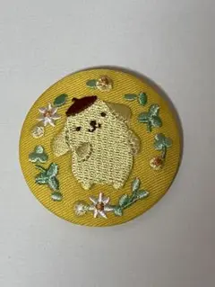 サンリオキャラクターズ 刺繍缶バッジ　ポムポムプリン