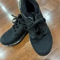 adidas ウルトラブースト 黒金