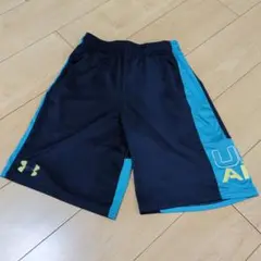 150サイズ UNDER ARMOURアン ハーフパンツ ネイビー×ライトブルー