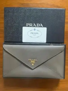 PRADA プラダ 財布