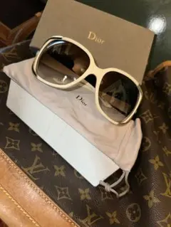 Item thumbnail for item ca82ce80-7112-423c-af86-51f45b9e0df5