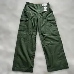新品タグ付　ユニクロ　ワイドストレートカーゴパンツ　Lサイズ　UNIQLO