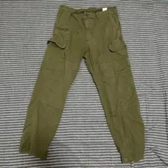 カーゴパンツ オリーブ色 サイズ60