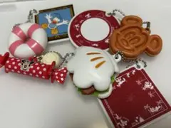 ディズニーランド　カプセルトイ