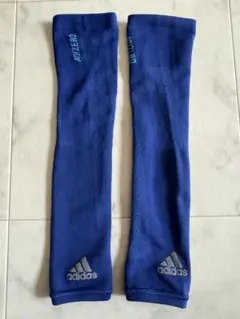adidasアームカバー