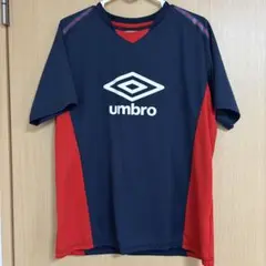 umbro ネイビー/レッド 半袖シャツ