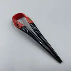 223ヴィンテージ 樹脂　竹模様の赤黒いかんざし