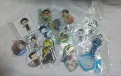 ユーリ!!!on ice キーホルダー&缶バッジ セット