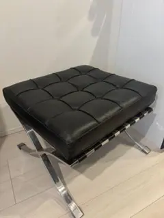 ミース ファン デル ローエバルセロナスツールチェアKnoll / ノル　リプロ