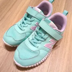 New Balance ミントグリーン スニーカー　21.5cm