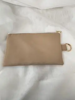 ベージュ ポーチ