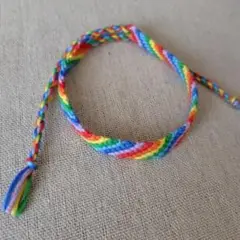 ミサンガ