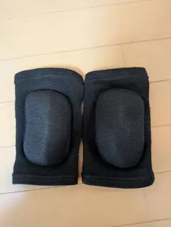 バレーボール用 黒い膝サポータージュニア