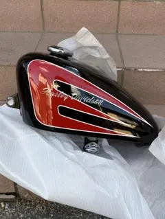 Harley-Davidson 純正品（XL1200S 1996）タンク 黒/金 Harley-Davidson 純正品（XL1200S 1996）タンク 黒/金