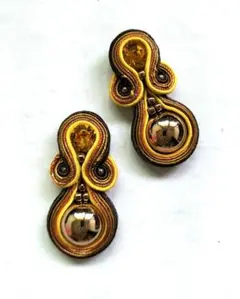 Item thumbnail for item 57ac908f-40a0-4adb-9521-011973069644